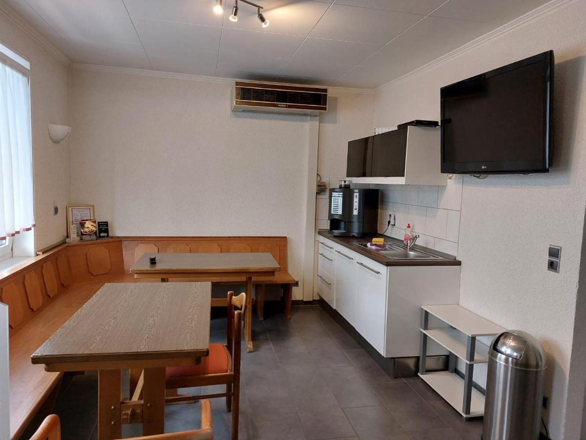 Gaestezimmer Gasthof Becker Hotel Wulfrath Buitenkant foto