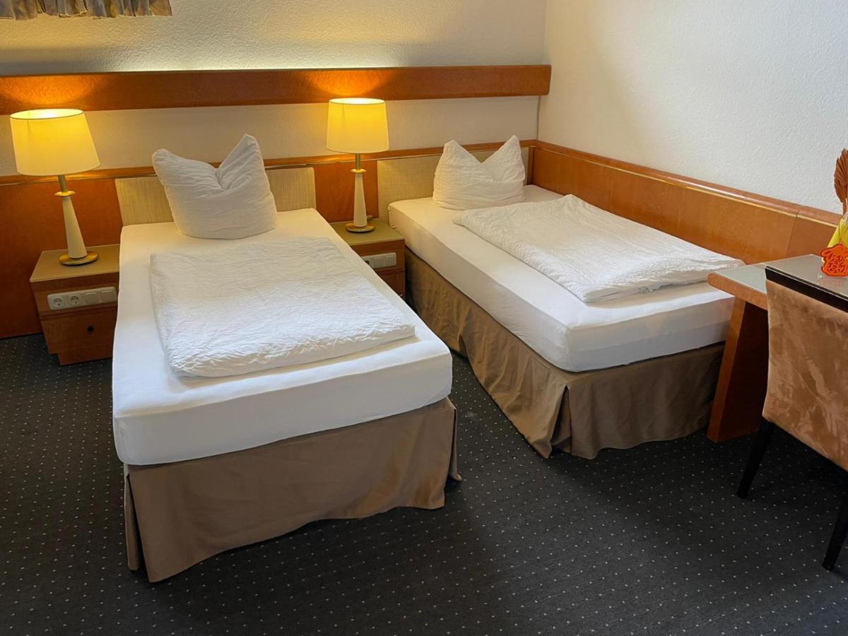 Gaestezimmer Gasthof Becker Hotel Wulfrath Buitenkant foto