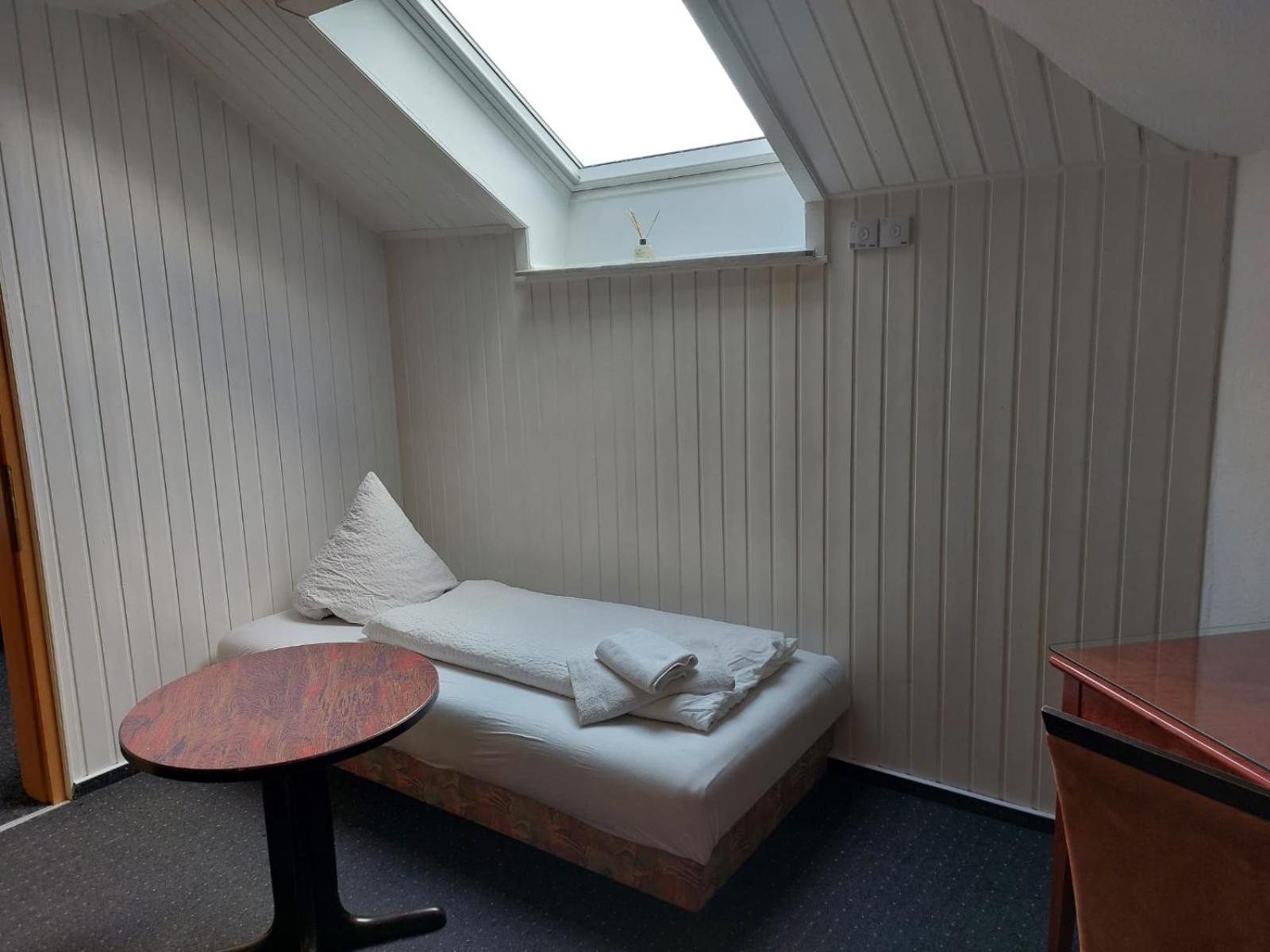 Gaestezimmer Gasthof Becker Hotel Wulfrath Buitenkant foto