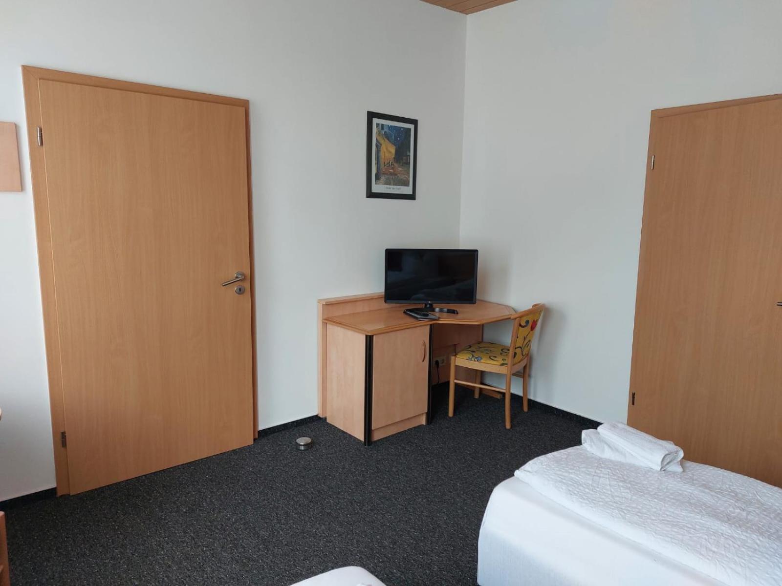 Gaestezimmer Gasthof Becker Hotel Wulfrath Buitenkant foto