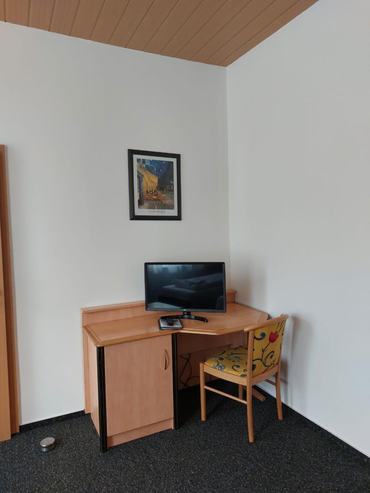 Gaestezimmer Gasthof Becker Hotel Wulfrath Buitenkant foto
