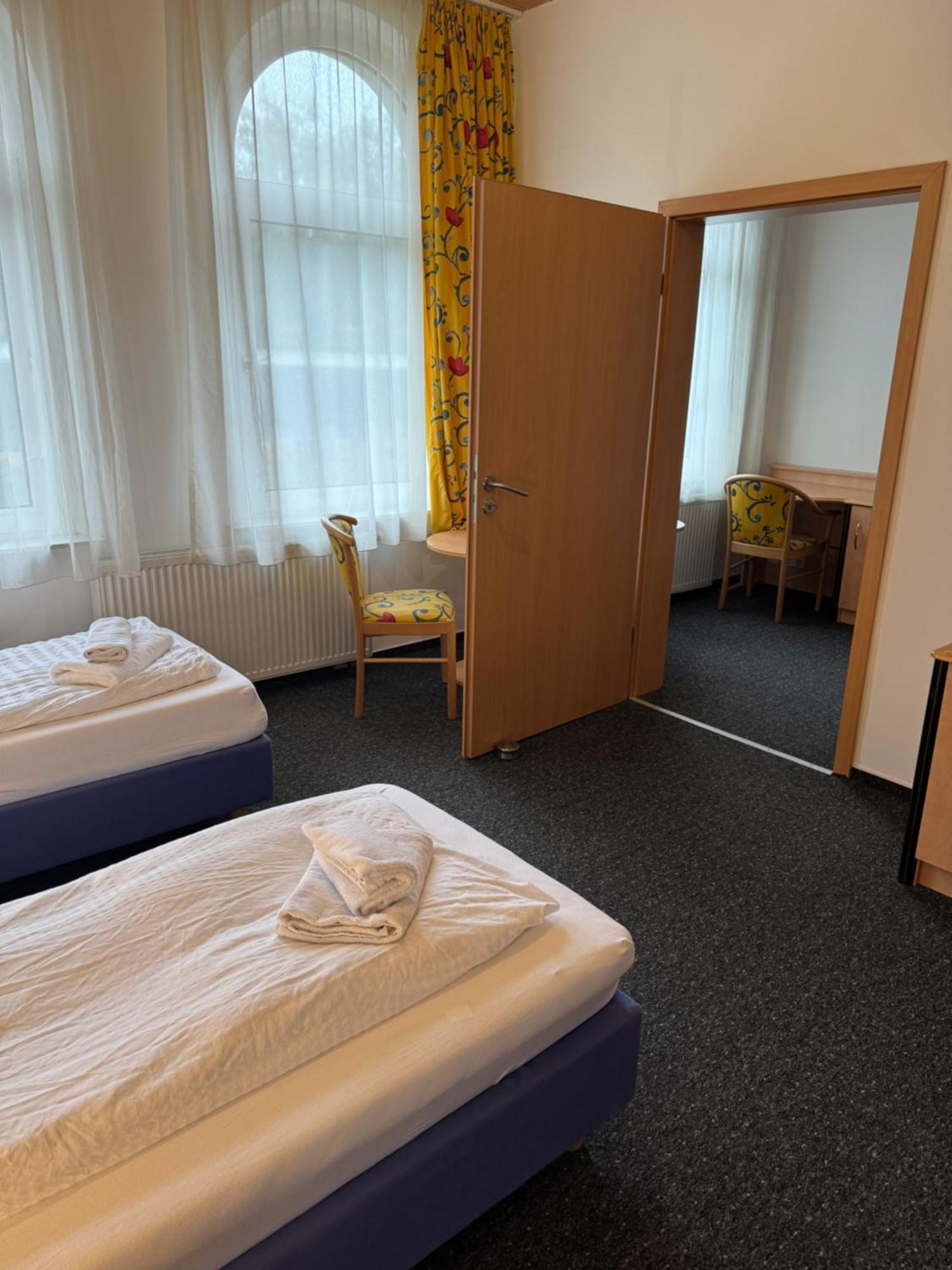 Gaestezimmer Gasthof Becker Hotel Wulfrath Buitenkant foto