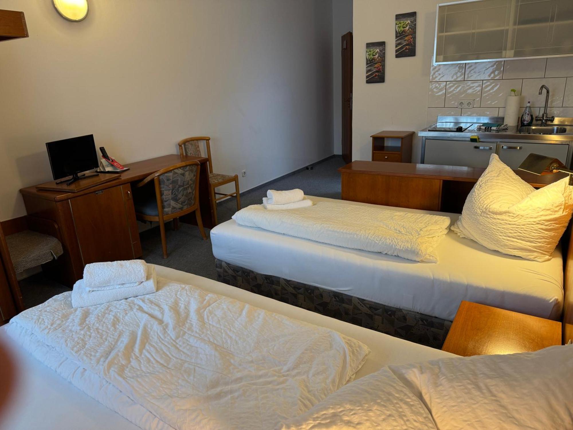 Gaestezimmer Gasthof Becker Hotel Wulfrath Buitenkant foto
