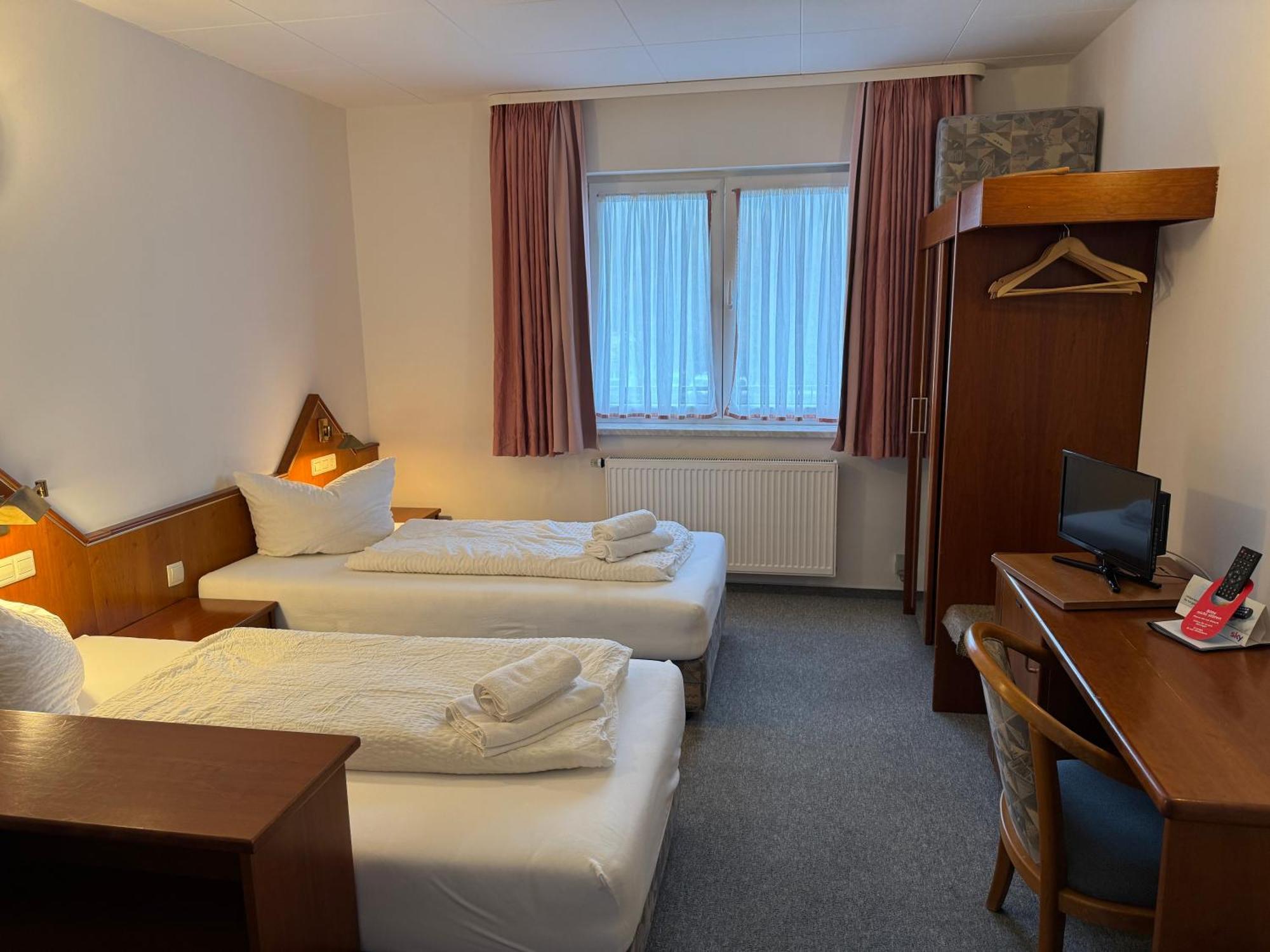 Gaestezimmer Gasthof Becker Hotel Wulfrath Buitenkant foto