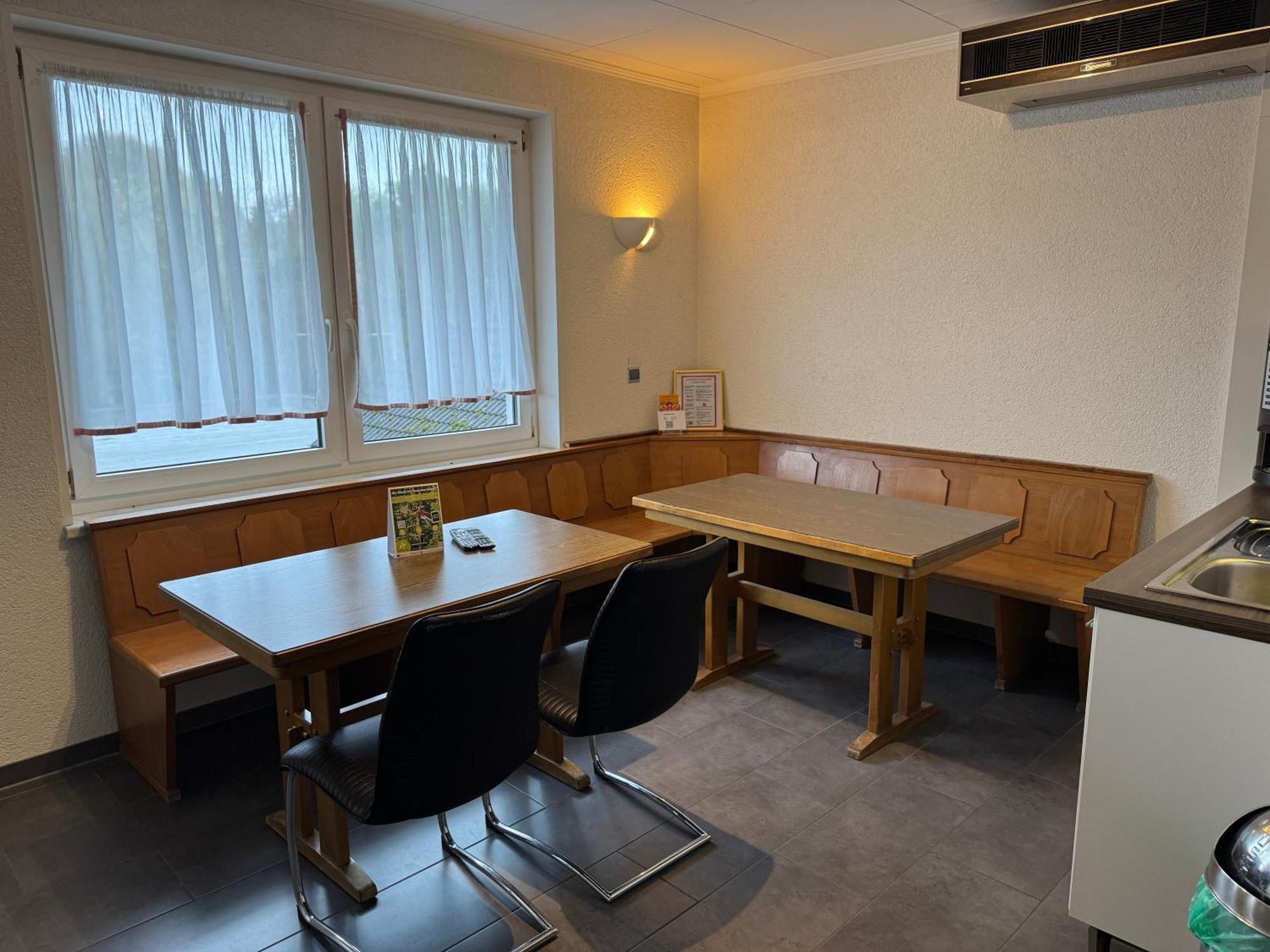 Gaestezimmer Gasthof Becker Hotel Wulfrath Buitenkant foto