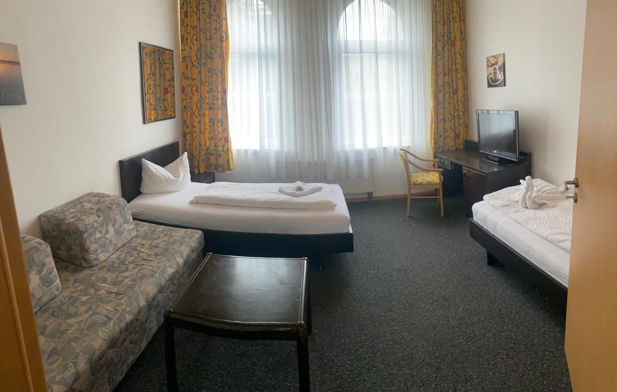 Gaestezimmer Gasthof Becker Hotel Wulfrath Buitenkant foto