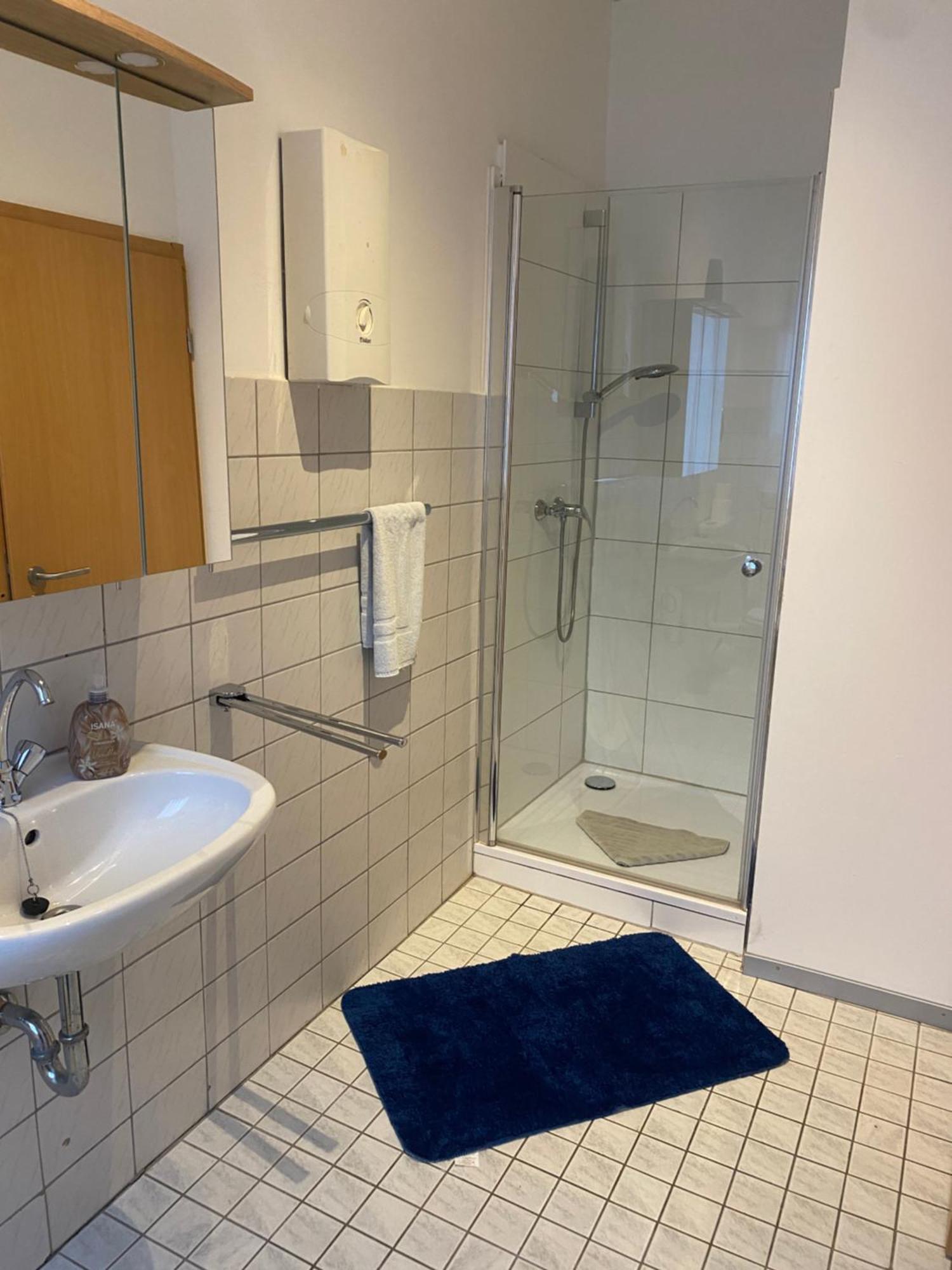 Gaestezimmer Gasthof Becker Hotel Wulfrath Buitenkant foto