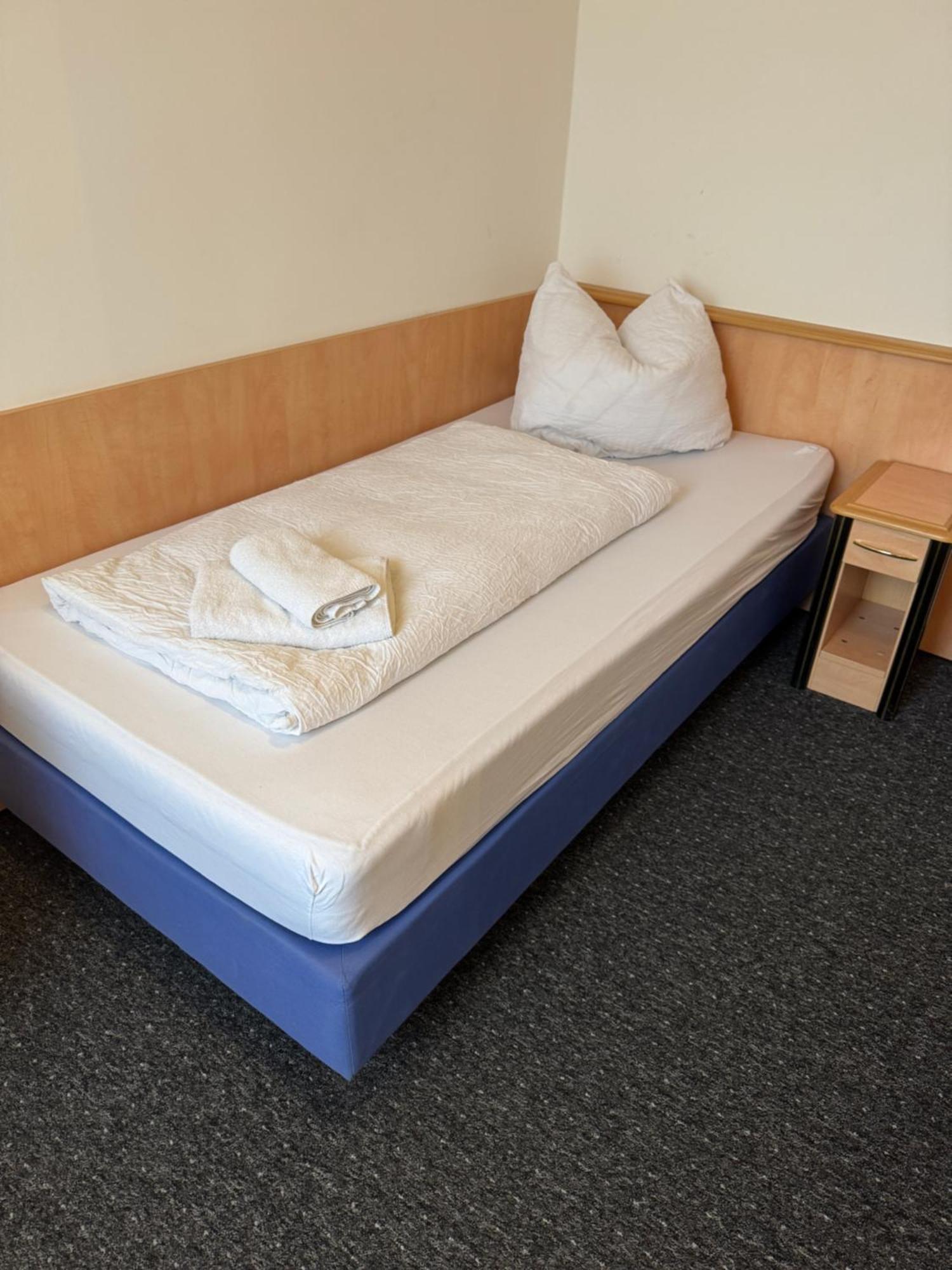 Gaestezimmer Gasthof Becker Hotel Wulfrath Buitenkant foto
